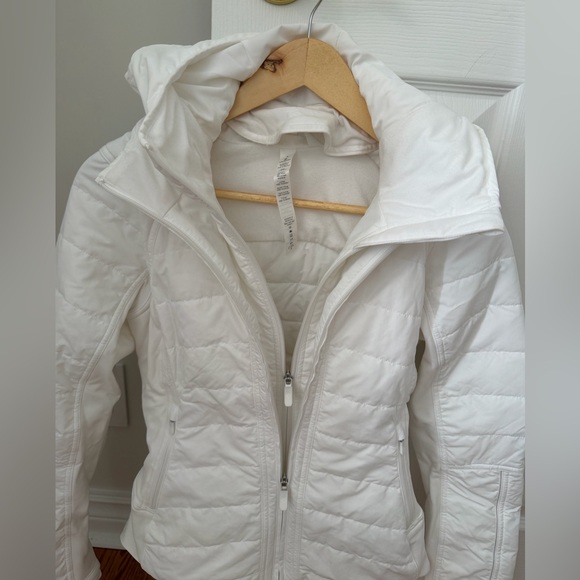 Lululemon another mile jacket white size 4 - Picture 14 of 14